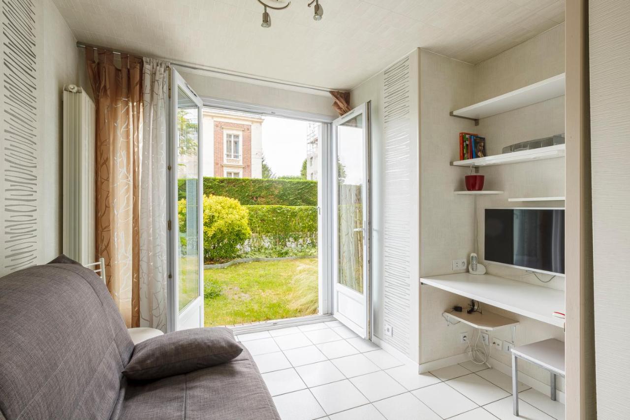 Superbe Appartement Au Coeur De Versalhes Exterior foto